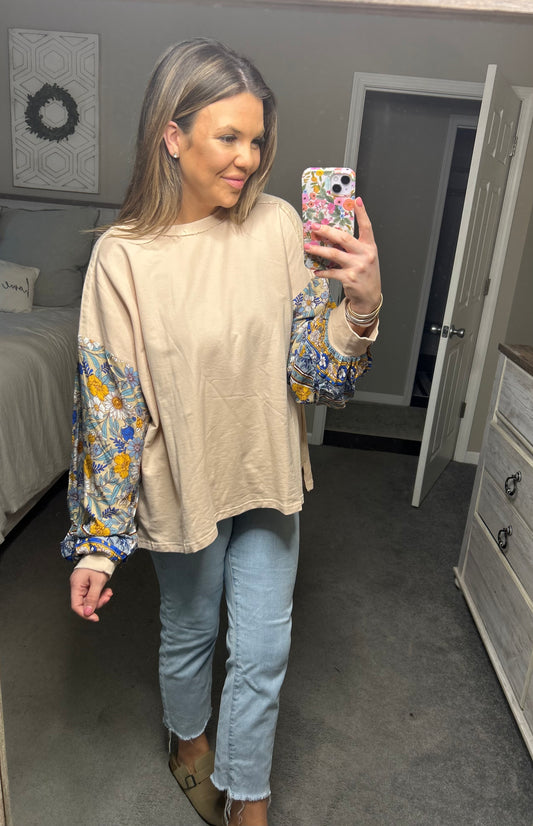 Curvy Floral Sleeve Top